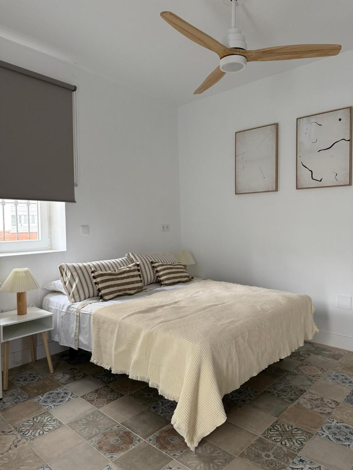 The Sunnydise Apartments Малага Экстерьер фото